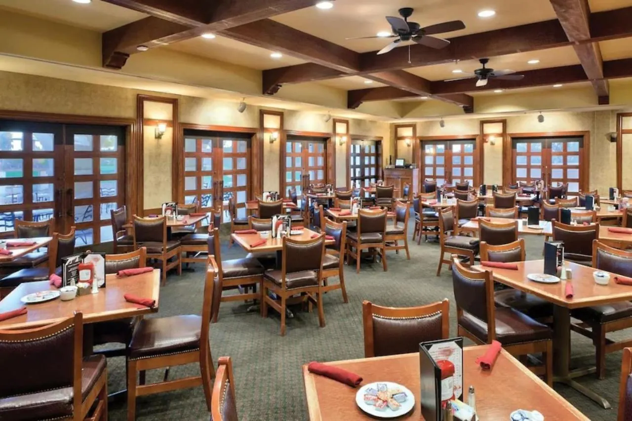 Beautiful Hotel In Legacy Golf Resort - 2Bd Sleeps Phoenix